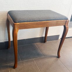 Begagnad pianopall