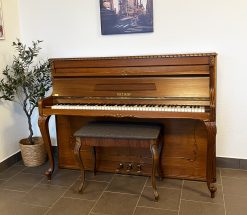 Piano, Petrof modell 106 rokoko
