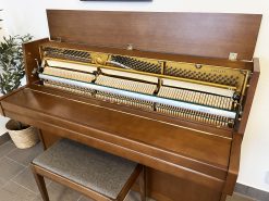 Piano, Yamaha modell M1