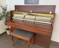 Piano, Yamaha modell M5J - Pianomagasinet