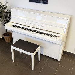 Piano, Yamaha modell M 108