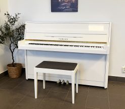 Piano, Yamaha modell M 108