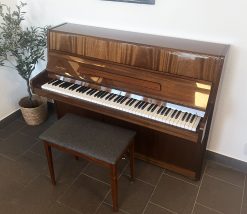 Piano, August Hoffman modell 104 - Pianomagasinet