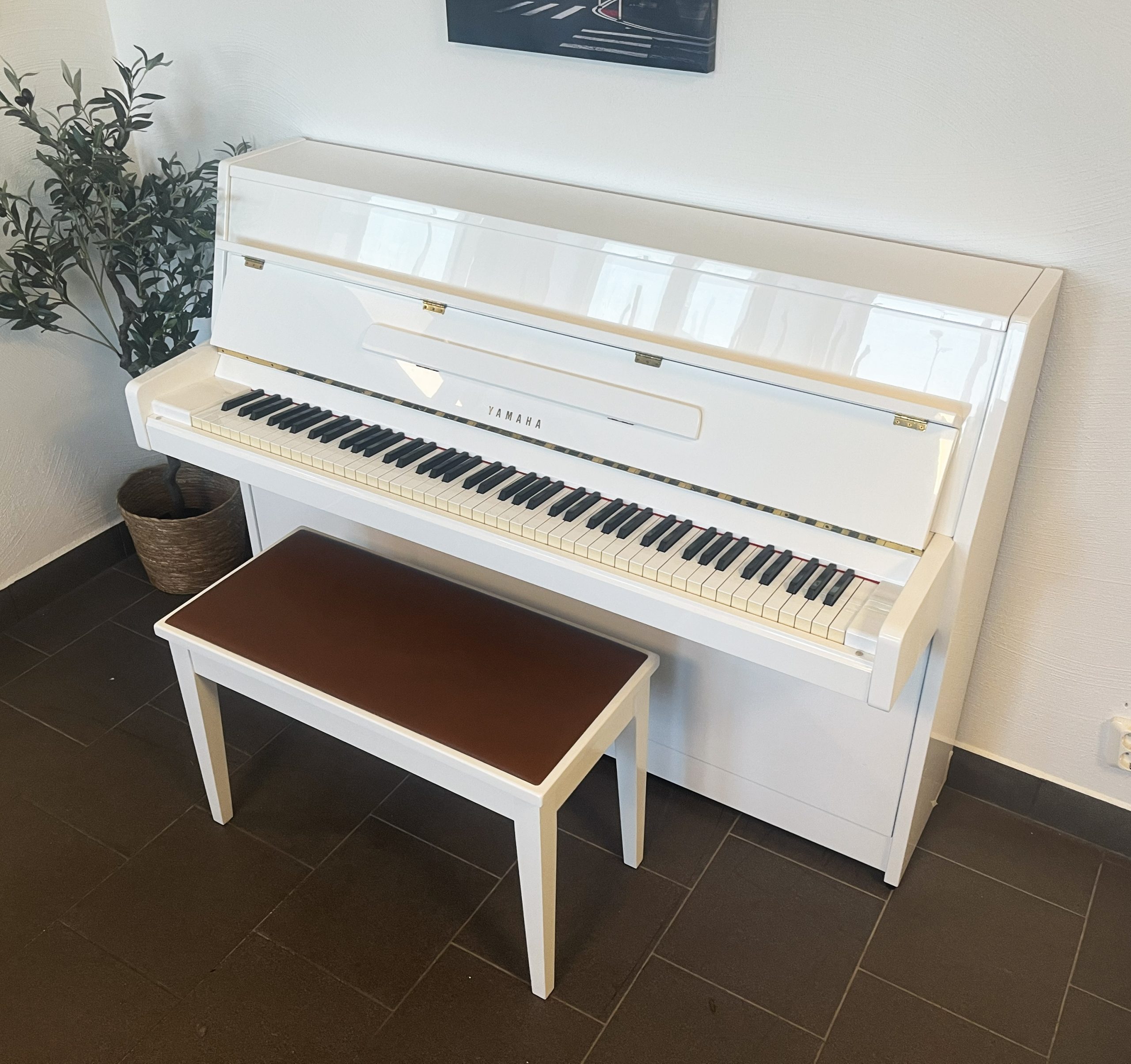 Piano, Yamaha modell M5J - Pianomagasinet