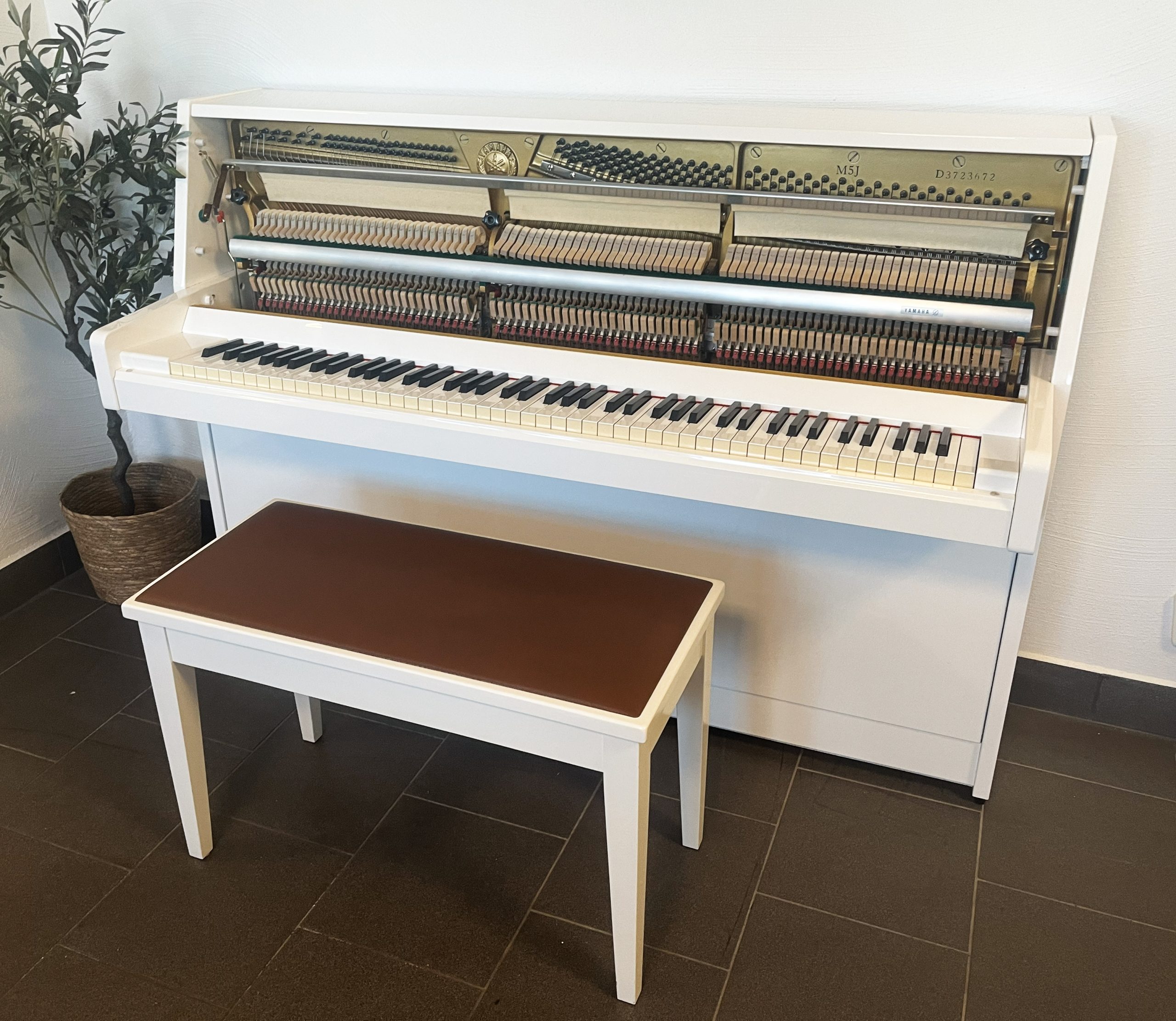 Piano, Yamaha modell M5J - Pianomagasinet