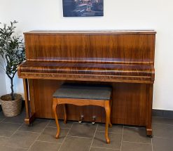 Piano, Haegele modell 110 - Pianomagasinet