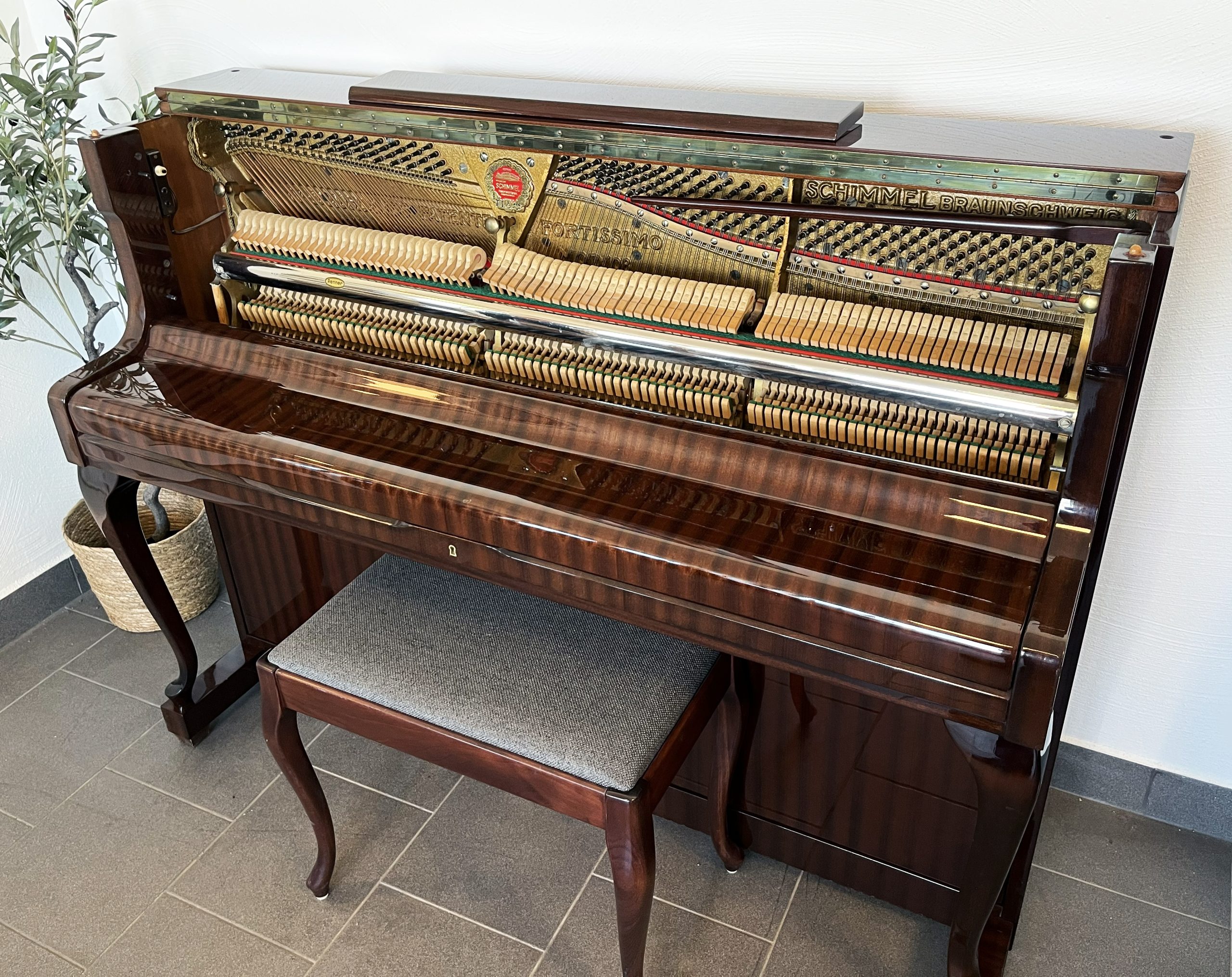 Piano, Schimmel modell 108 - Pianomagasinet
