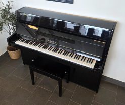 Akustiskt piano, Eterna modell ER-10 - Pianomagasinet