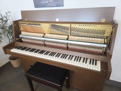 Akustiskt piano, Eterna modell ER-10 - Pianomagasinet