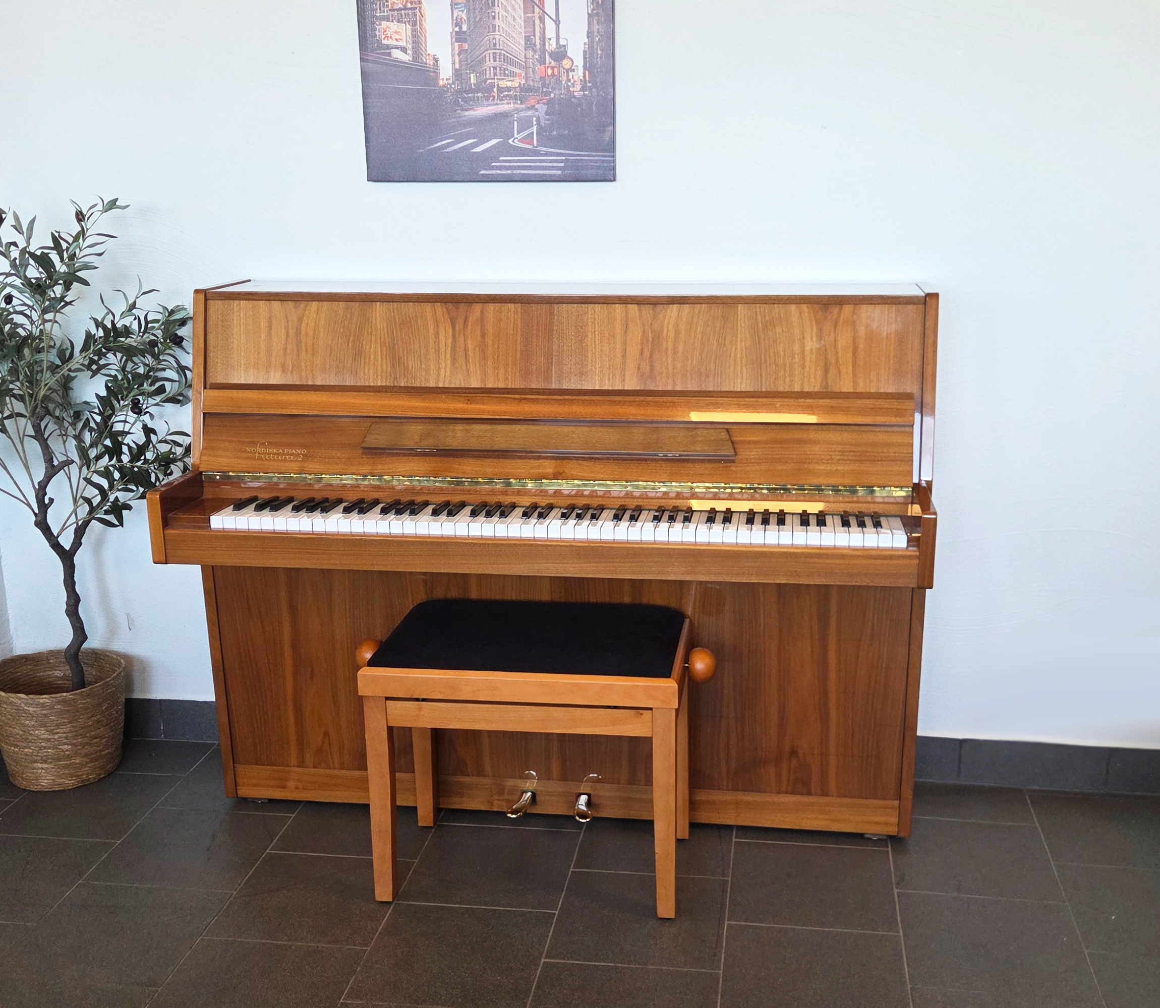 Akustiskt piano, Nordiska Piano modell Futura 2 - Pianomagasinet